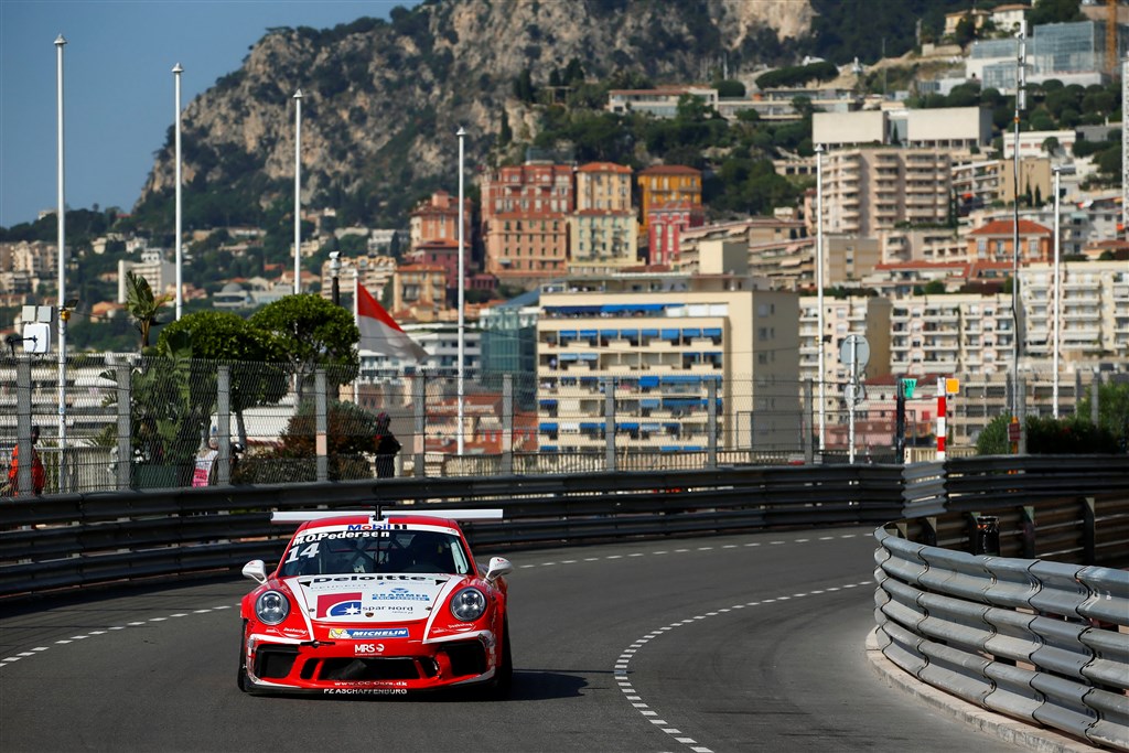 Flere overhalinger og en tiendeplads blev det til for Mikkel O. Pedersen i Monacos snævre gader
(Foto: Porsche Media)